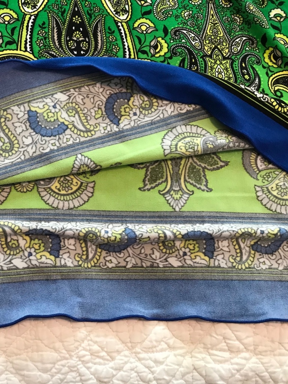 Lightweight & flowy Versona midi skirt in turquoise blue & green paisley (S) - Picture 8 of 16